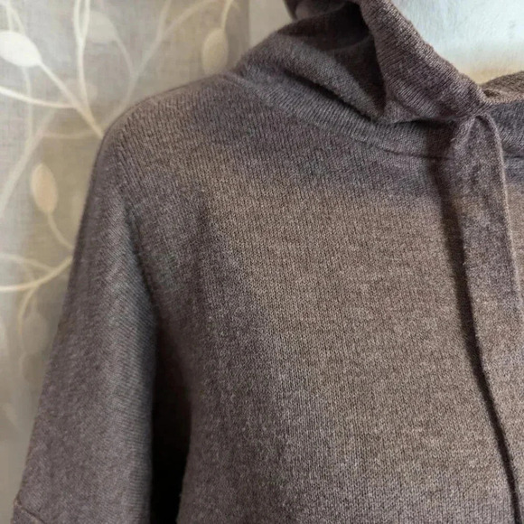 Rachel Zoe Muted Plum Cozy Hoodie Sweater, Size M - Picture 4 of 8